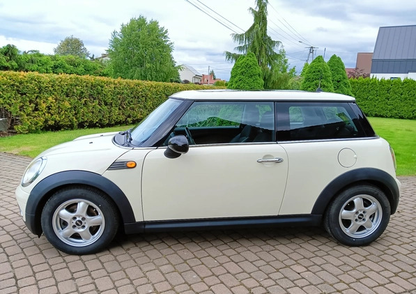 MINI ONE cena 21500 przebieg: 145500, rok produkcji 2010 z Izbica Kujawska małe 232